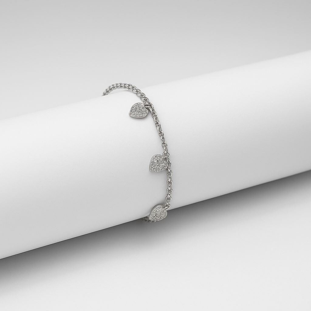 Teenage Love - Heart Charm Bracelet