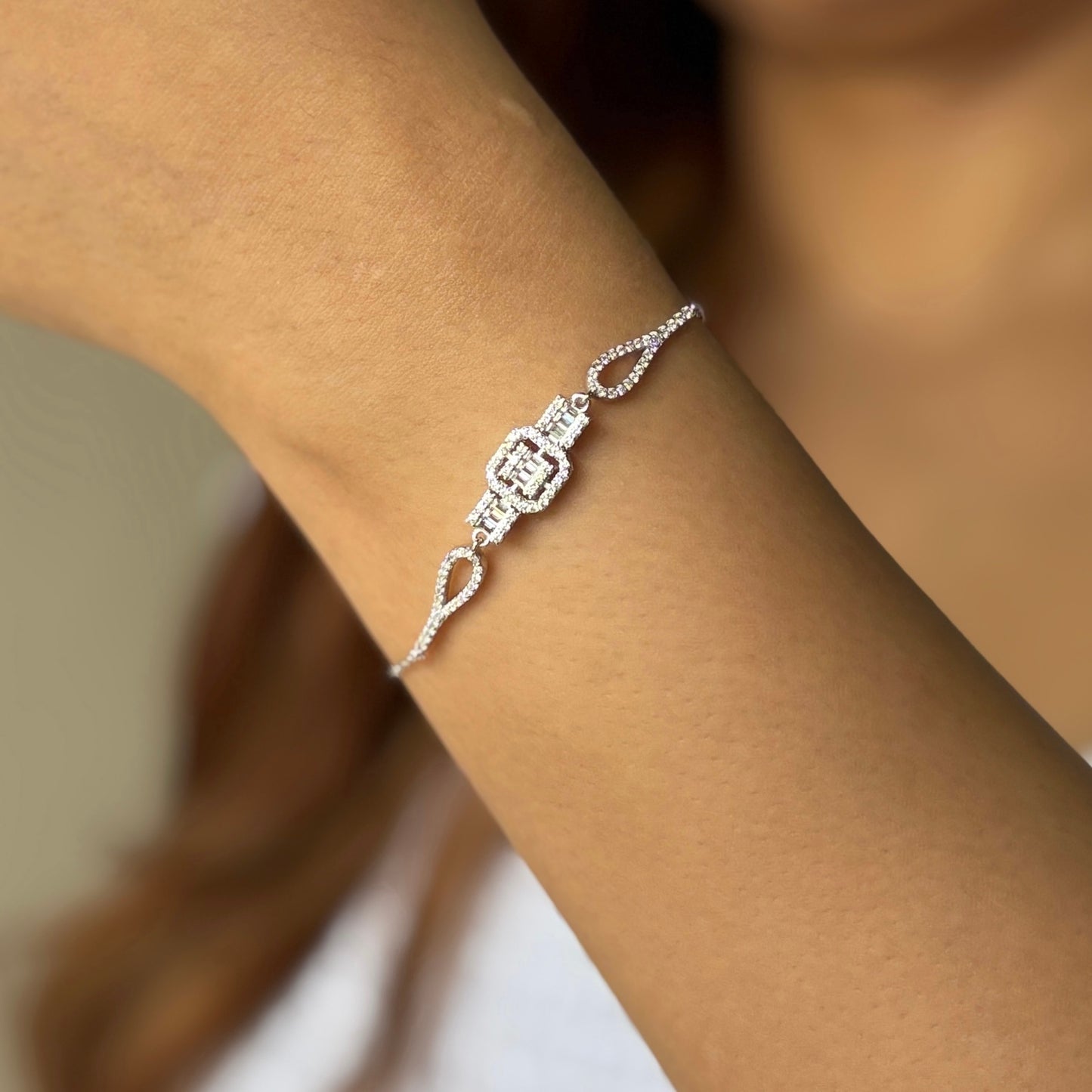 Diora - SIlver Bracelet