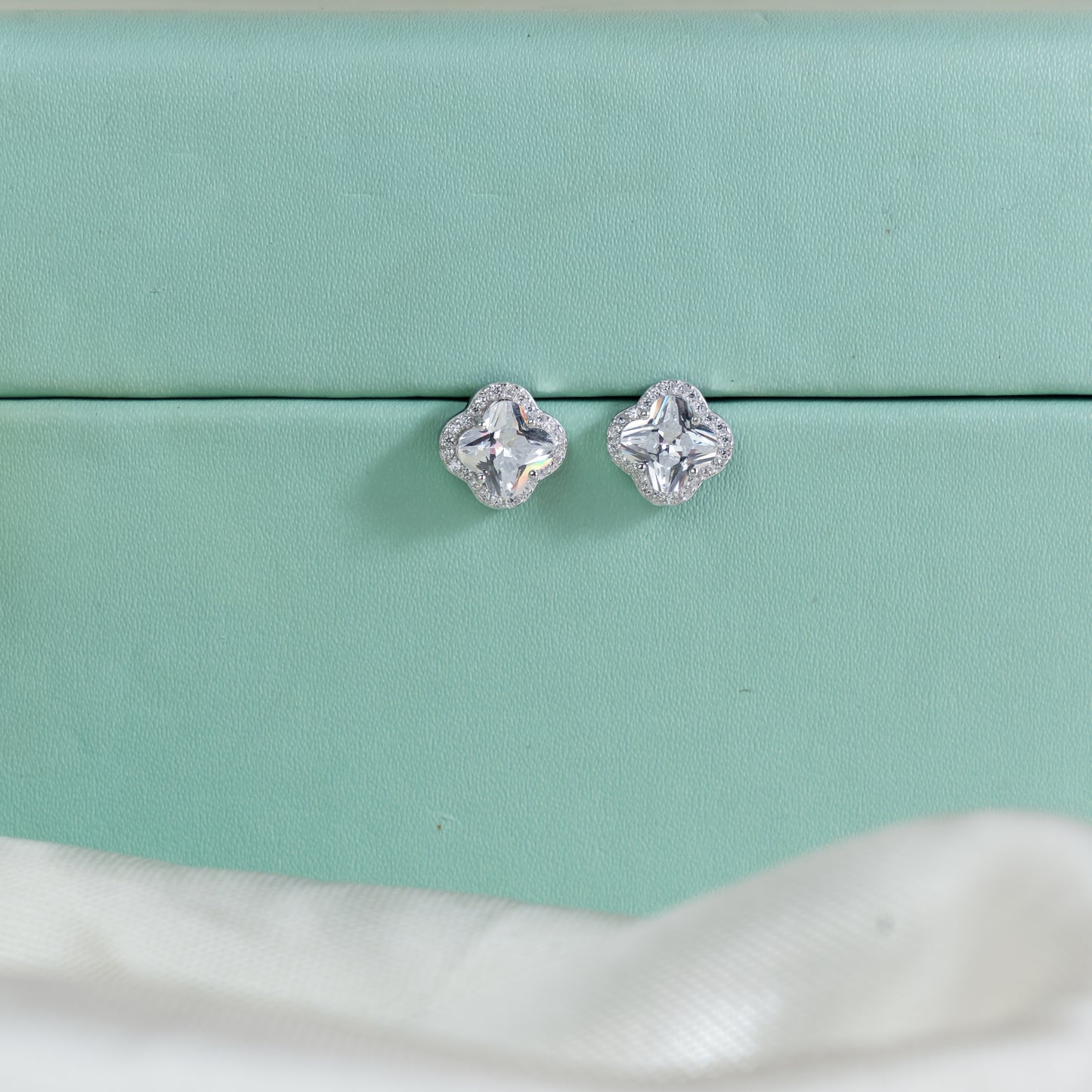 Clover - Silver Studs