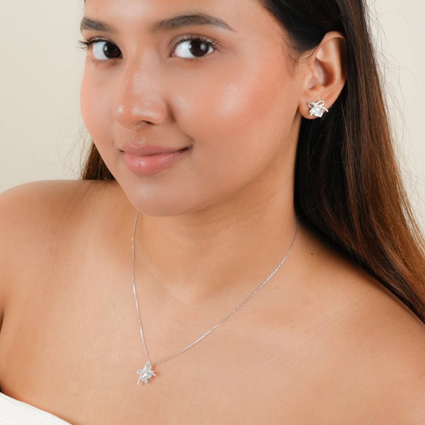 Knotty Affair - Silver Earrings and Necklace