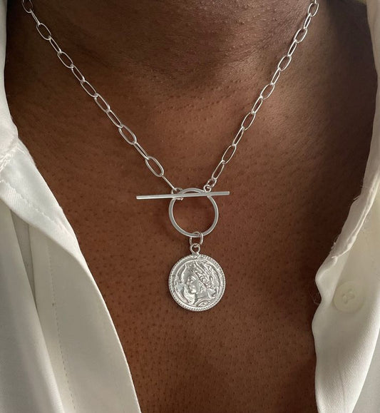 8 Chic Jewelry Trends You’ll See Everywhere This Summer