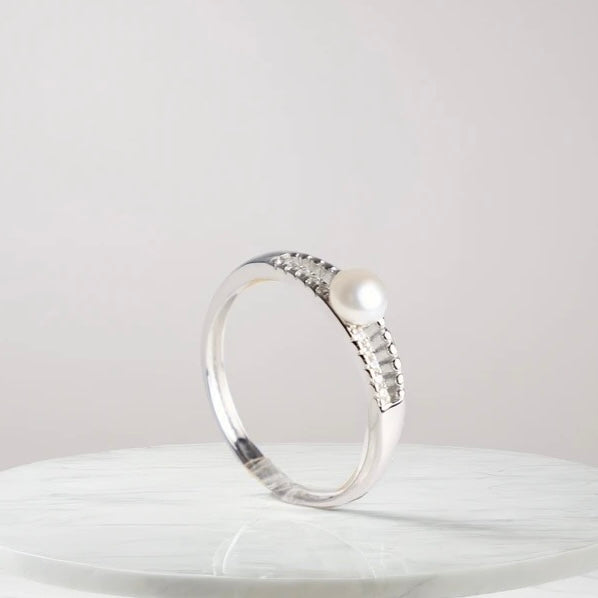 Lunaire - Pearl and Silver Adjustable Ring