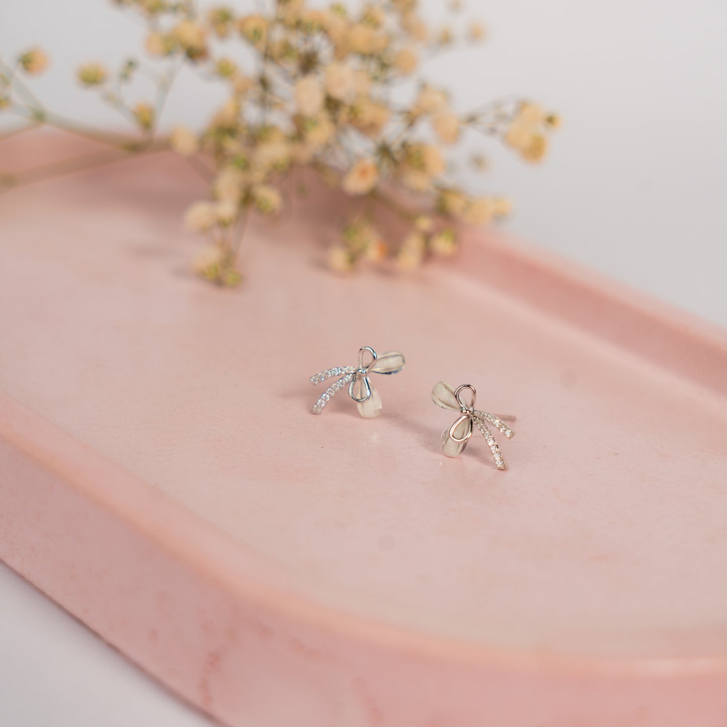 Bow-shaped Silver Studs