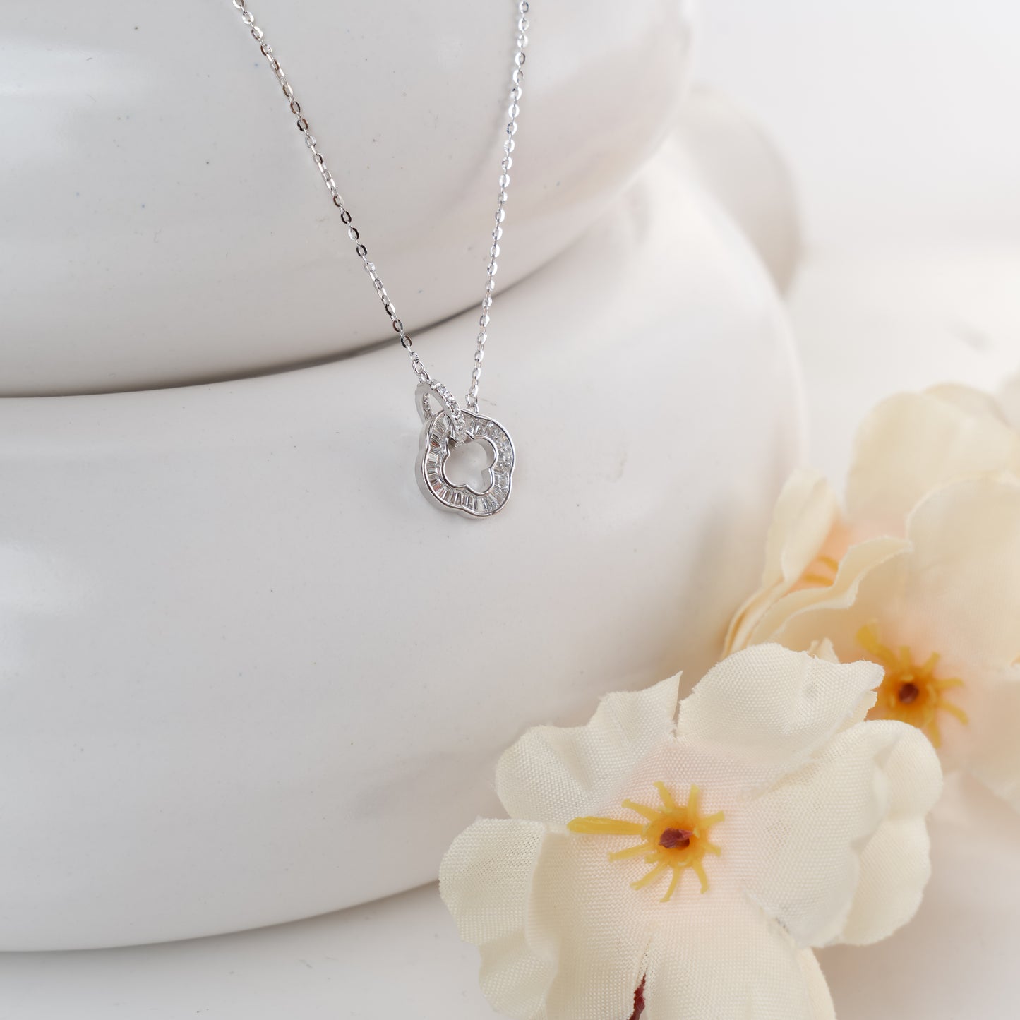 Clover - Silver Pendant & Chain