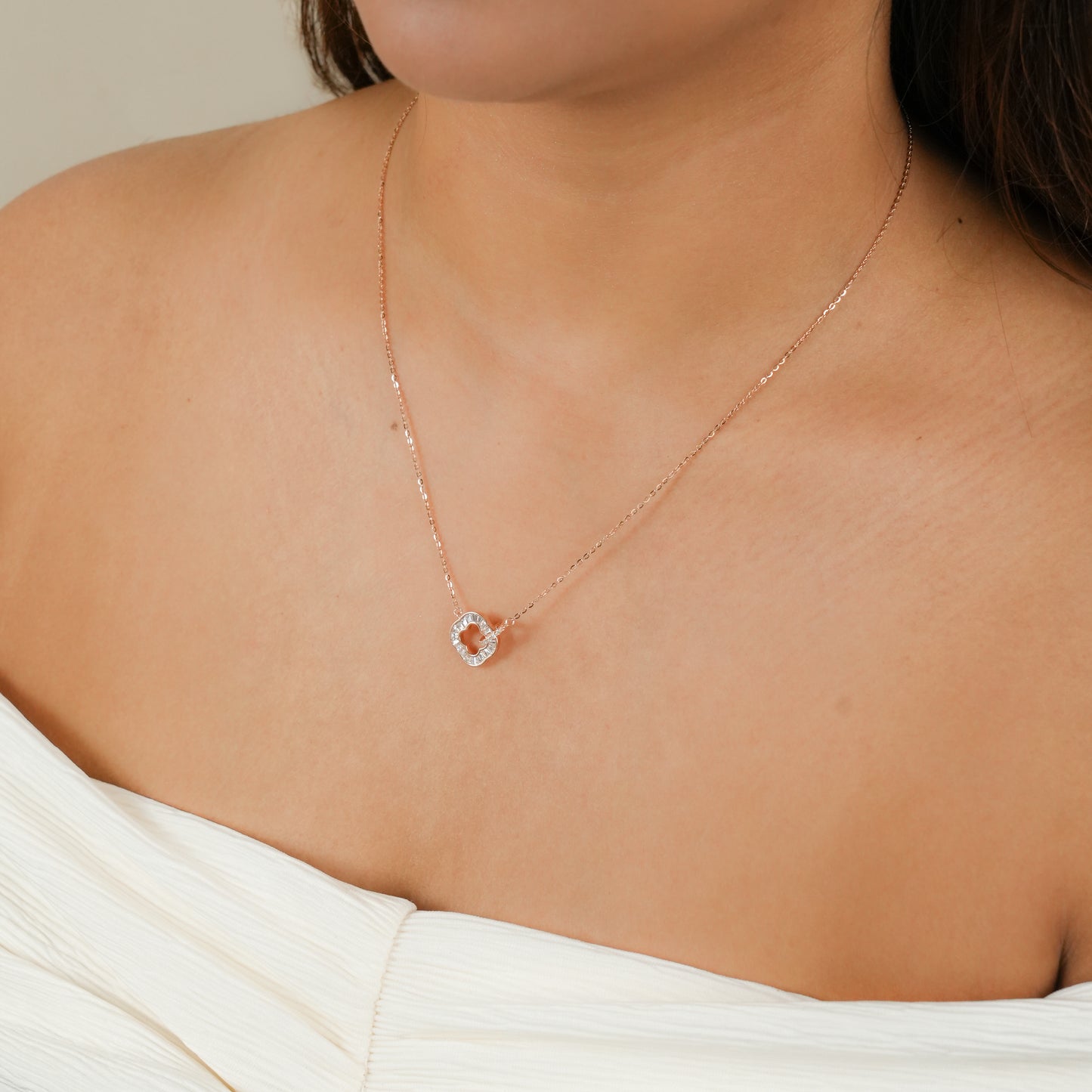 Clover - Rose Gold Pendant & Chain